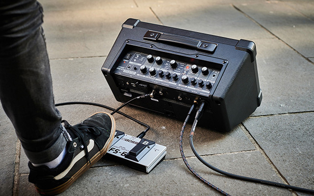 Roland CUBE Street II Battery-Powered Stereo Amplifier（B級特価 