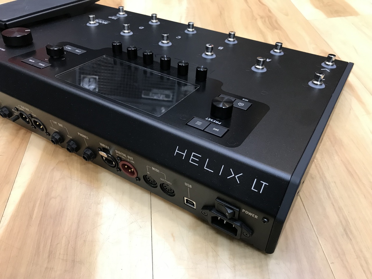 Line6 Helix LT 中古美品 Line6 Helix LT【中古美品】ソフトケース付き - メルカリ