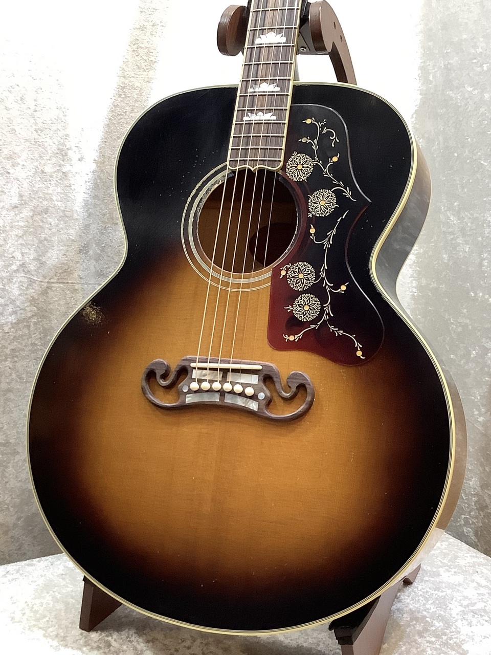 Gibson Custom Shop Murphy Lab 1957 SJ-200 Light Aged