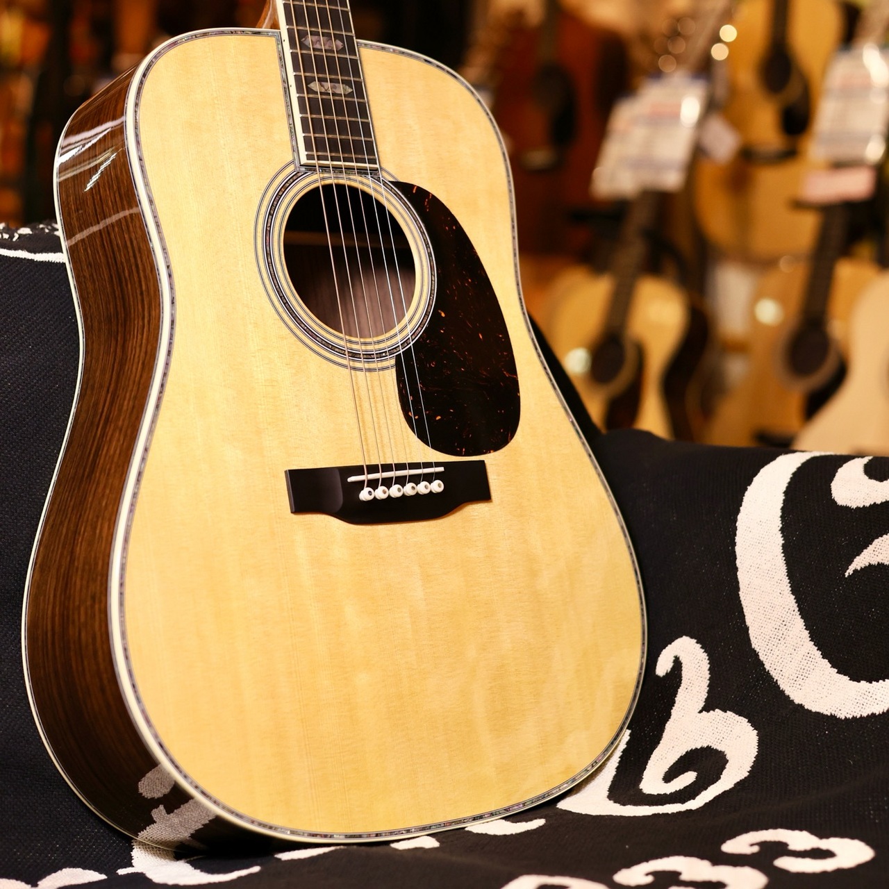Martin 【即納可能】D-45 Standard #2953584 【圧倒的漆黒エボニー