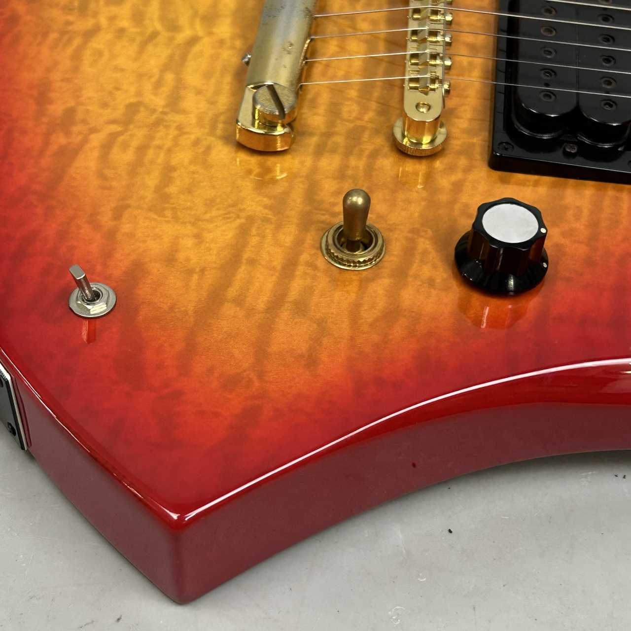 【送料込み】Burny mg-85x hideモデルギター Burny MG-85X CS hide Model(中古/送料無料)【楽器検索