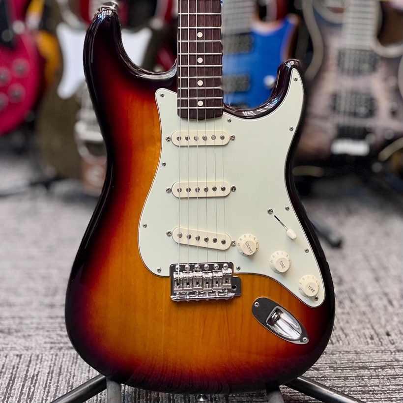 Fender American Vintage '62 Stratocaster 'Thin Lacquer' -3-Color