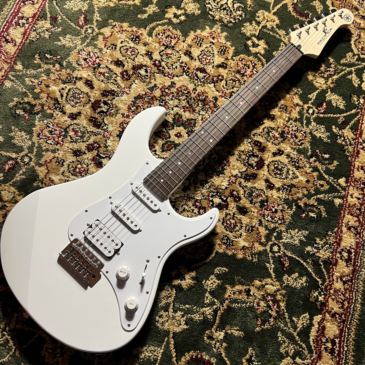 人気のファッションブランド！ 超美品 ヤマハYAMAHA PACIFICA