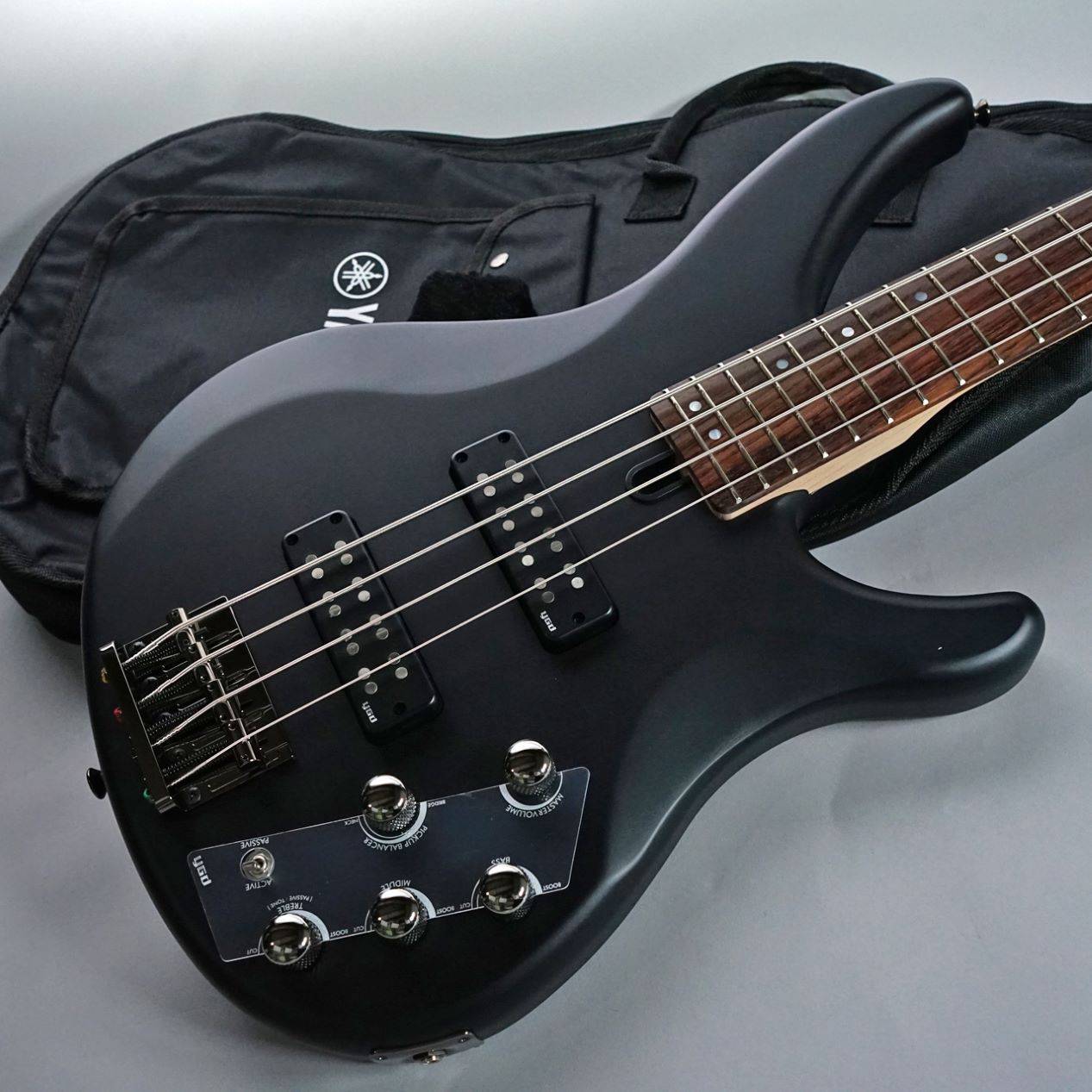YAMAHA TRBX504 Translucent Black 重量3.7Kg 現物写真 ベース
