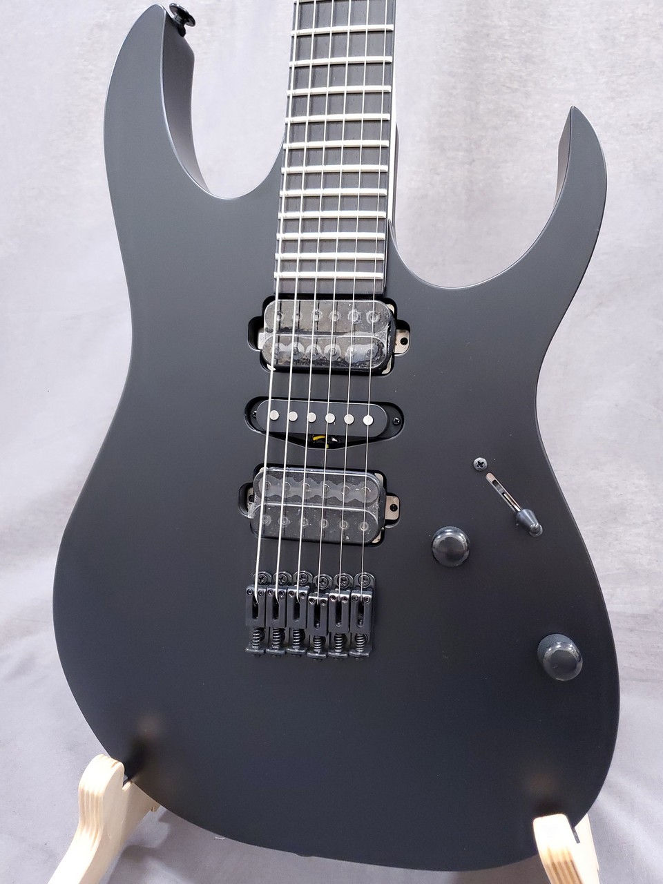 Ibanez RG6HSHFX 日本製　エレキギター　マットブラック s-l400.jpg