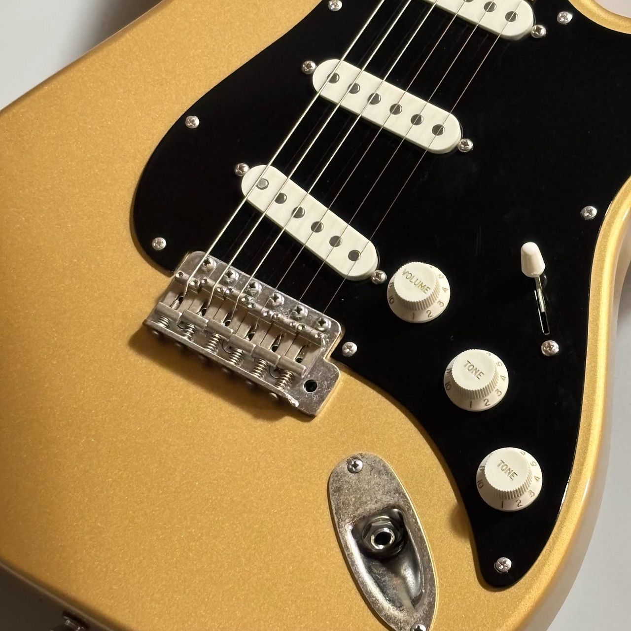 Altero Custom Guitars 【現物画像】 Astra 54 Modern Brass Gold Altero Custom Guitars 【現物画像】 Astra 54 Modern Brass Gold