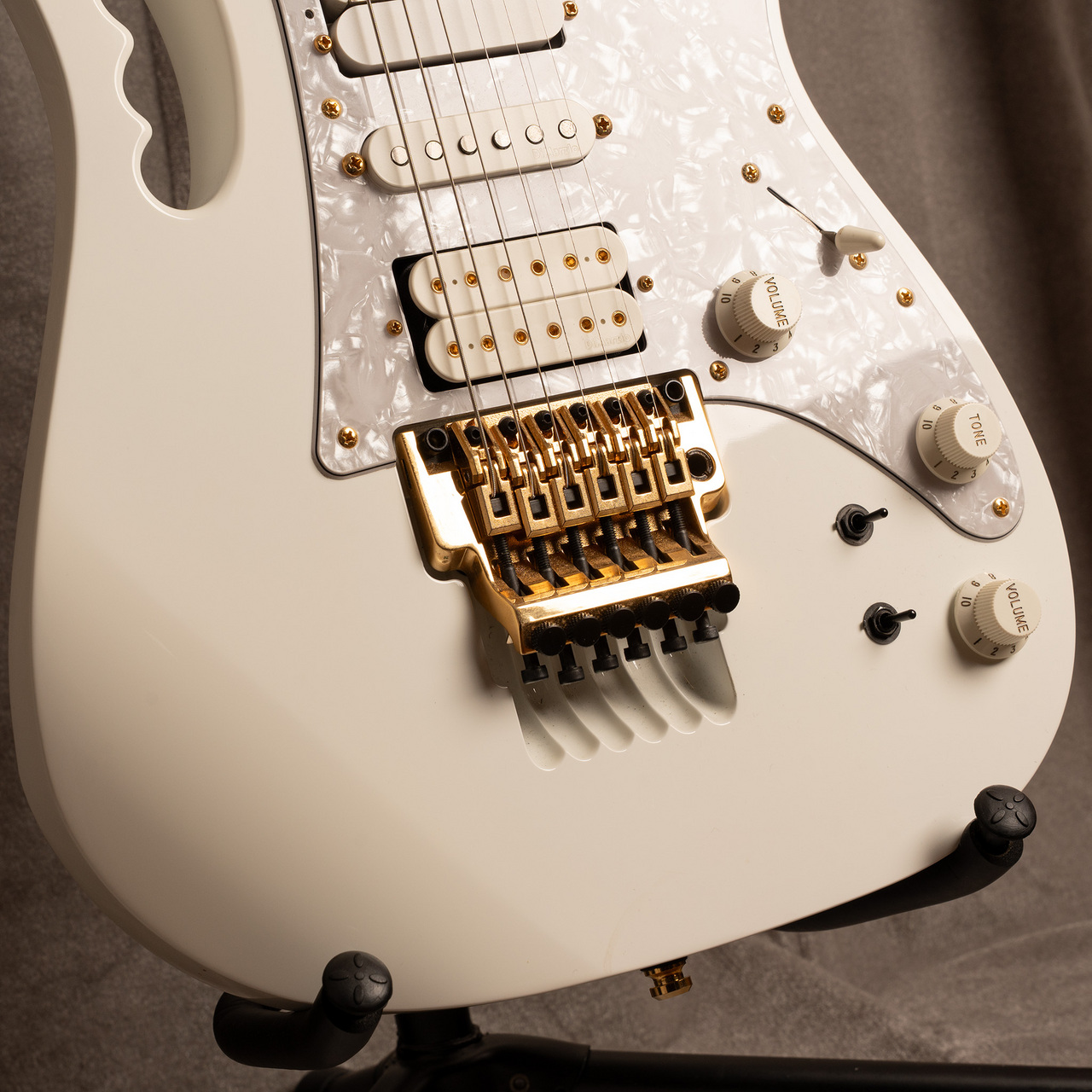 ギター Ibanez JEM7V-WH Amazon | Ibanez アイバニーズ エレキギター JEM7V Steve Vai