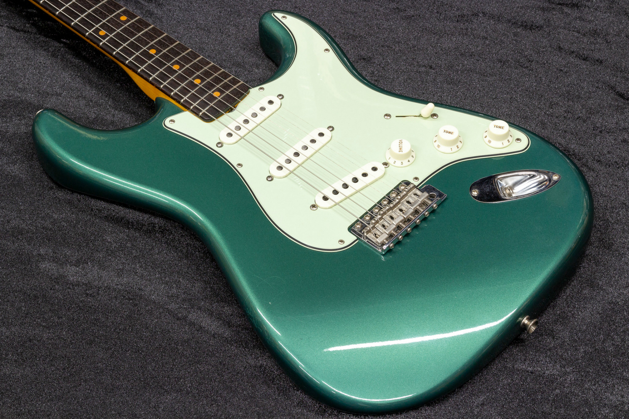 ギター Fender custom shop 59 Stratocaster NOS Fender Custom Shop Vintage Custom 1959 Stratocaster NOS Faded Aged