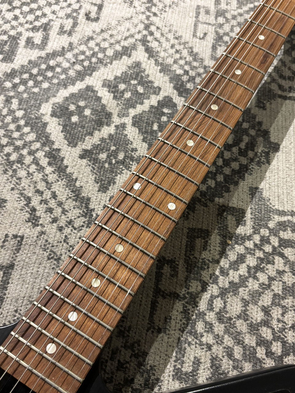 Gibson Melody Maker Explorer Satin Ebony（中古）【楽器検索デジマート】