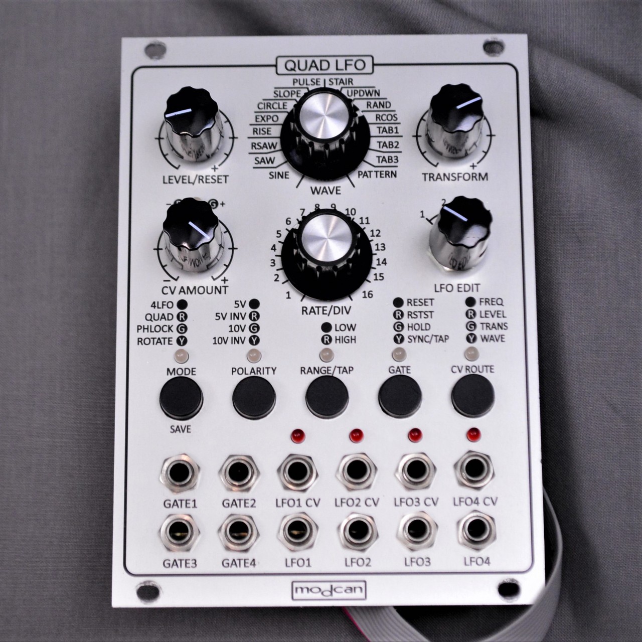 Modcan Quad LFO (モジュラーシンセ，ユーロラック)