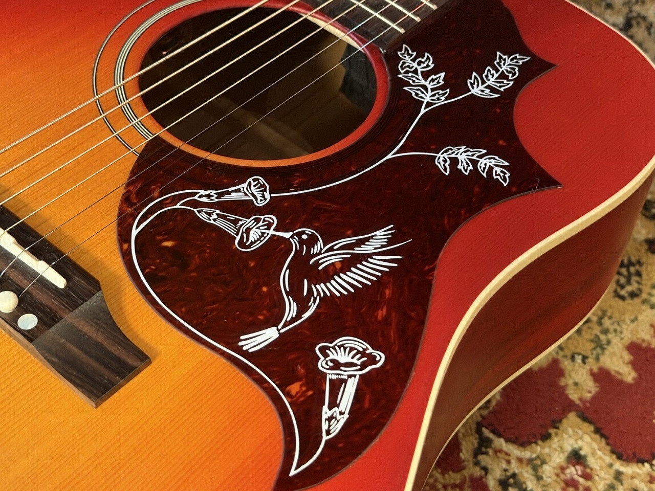 Gibson Hummingbird Special ~Satin Vintage Cherry Sunburst