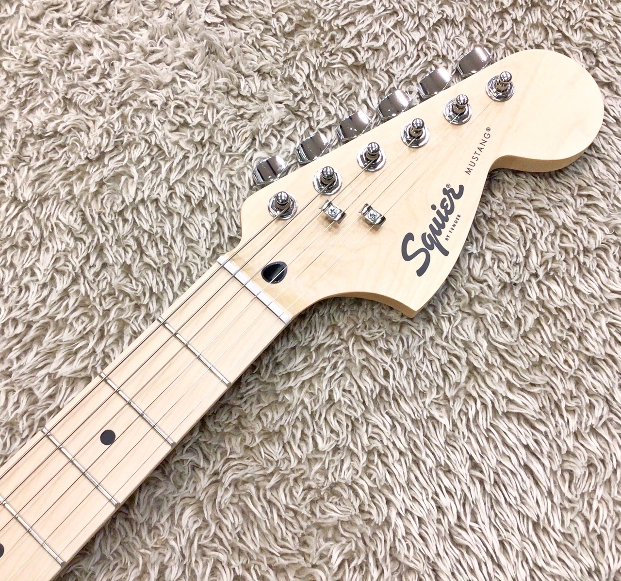 Squier by Fender Sonic Mustang Maple Fingerboard / 2TS(2-Tone 