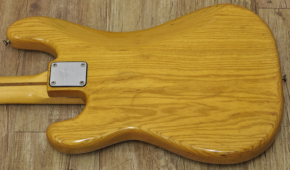 Fender 1982 Precision Bass（ビンテージ）【楽器検索デジマート】