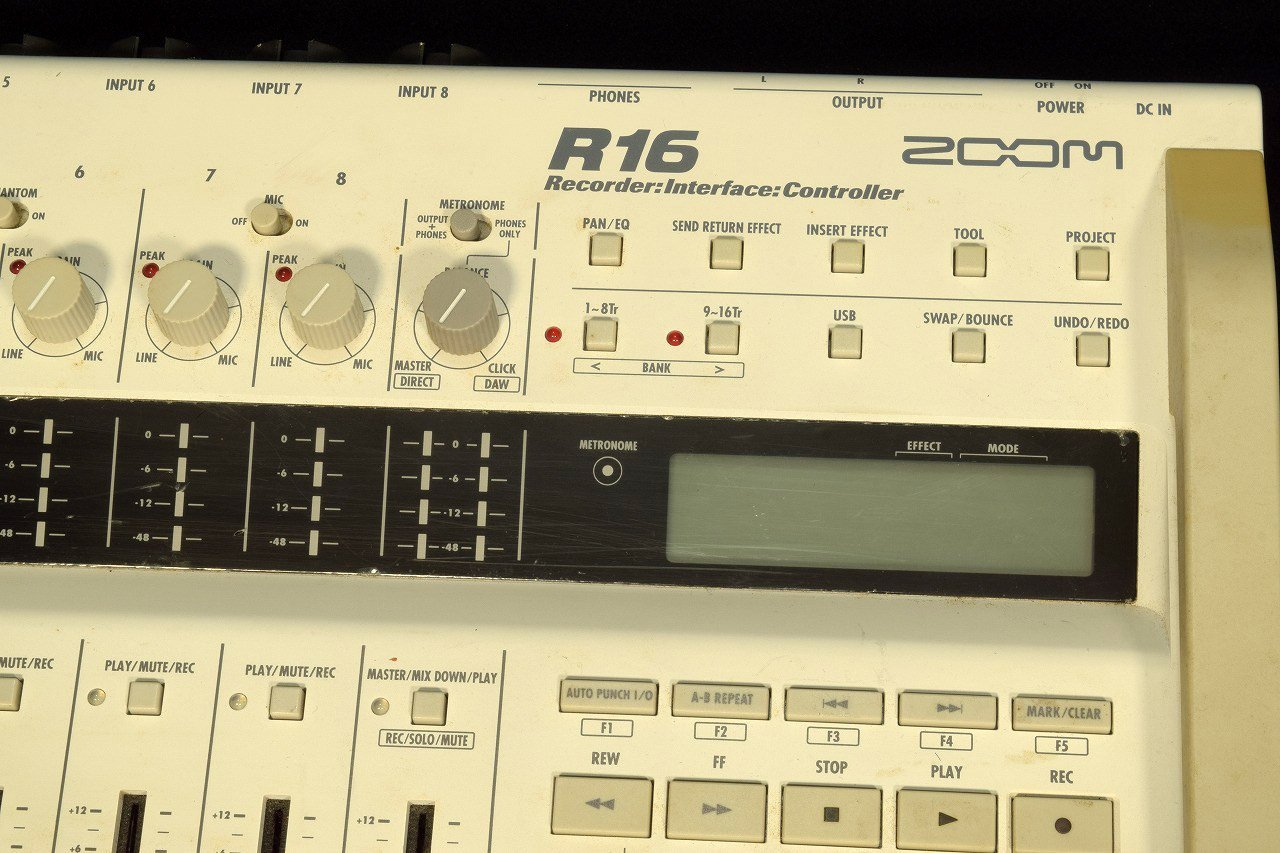 【中古】ZOOM R16 レコーダー/インターフェースコントローラー ZOOM R16 Recorder Interface Controller【梅田店】（中古）【楽器検索