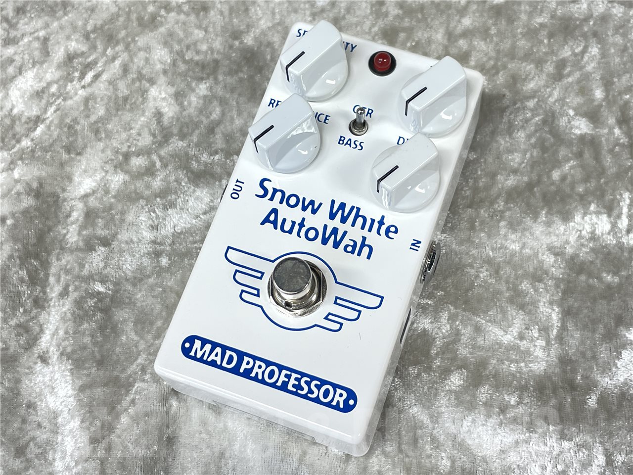 MAD PROFESSOR  White AutoWah オートワウ Mad Professor Snow White Auto Wah - Review - YouTube