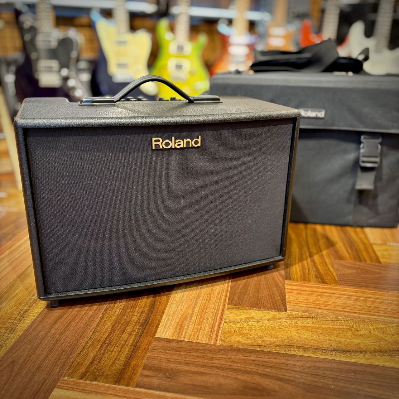 ローランド　Roland AC-90A エレアコ用　ギターアンプ ローランド Roland AC-90A エレアコ用 ギターアンプ Roland 【現物画像