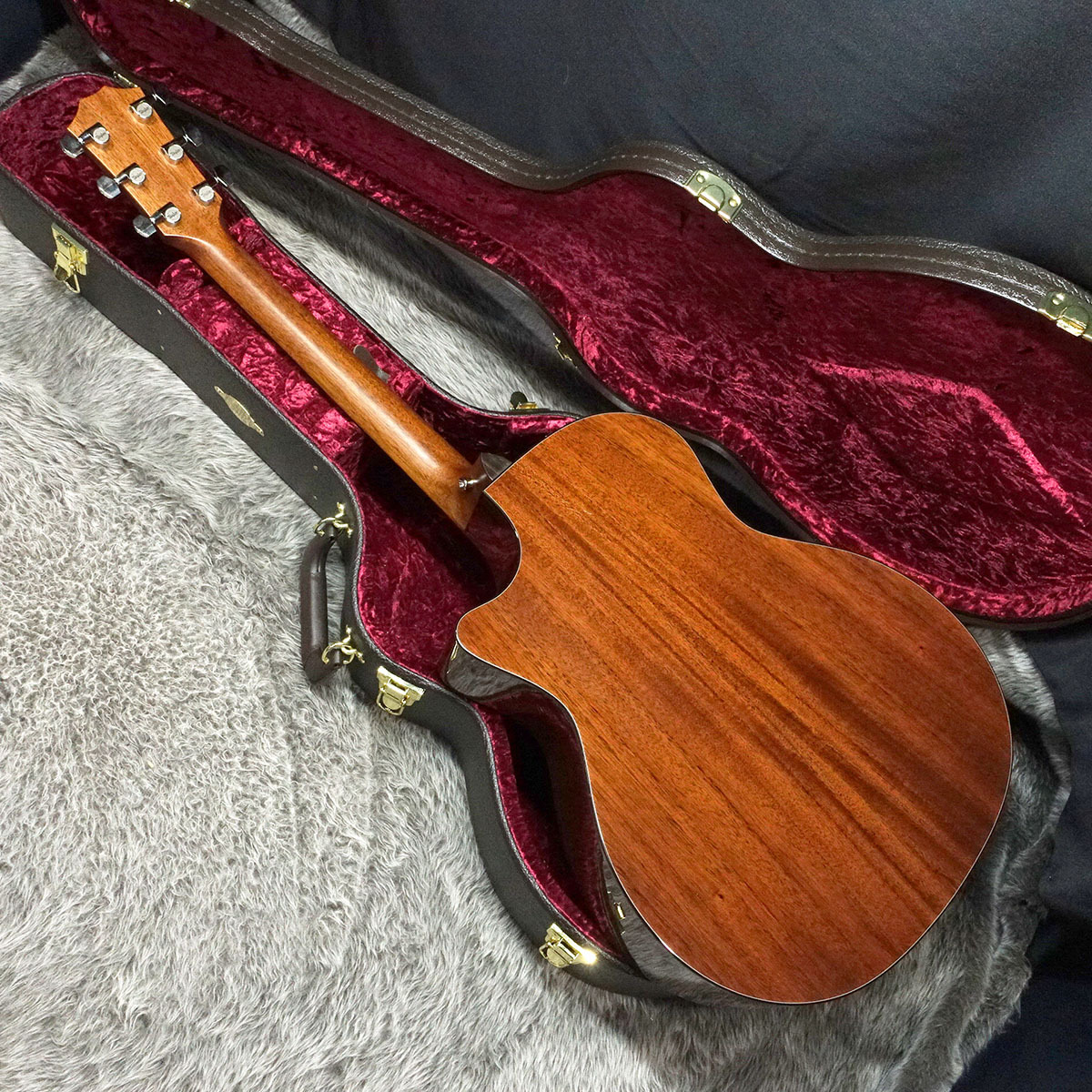 Taylor 《特価》514ce V-Class 《生産完了モデル》（新品特価/送料無料