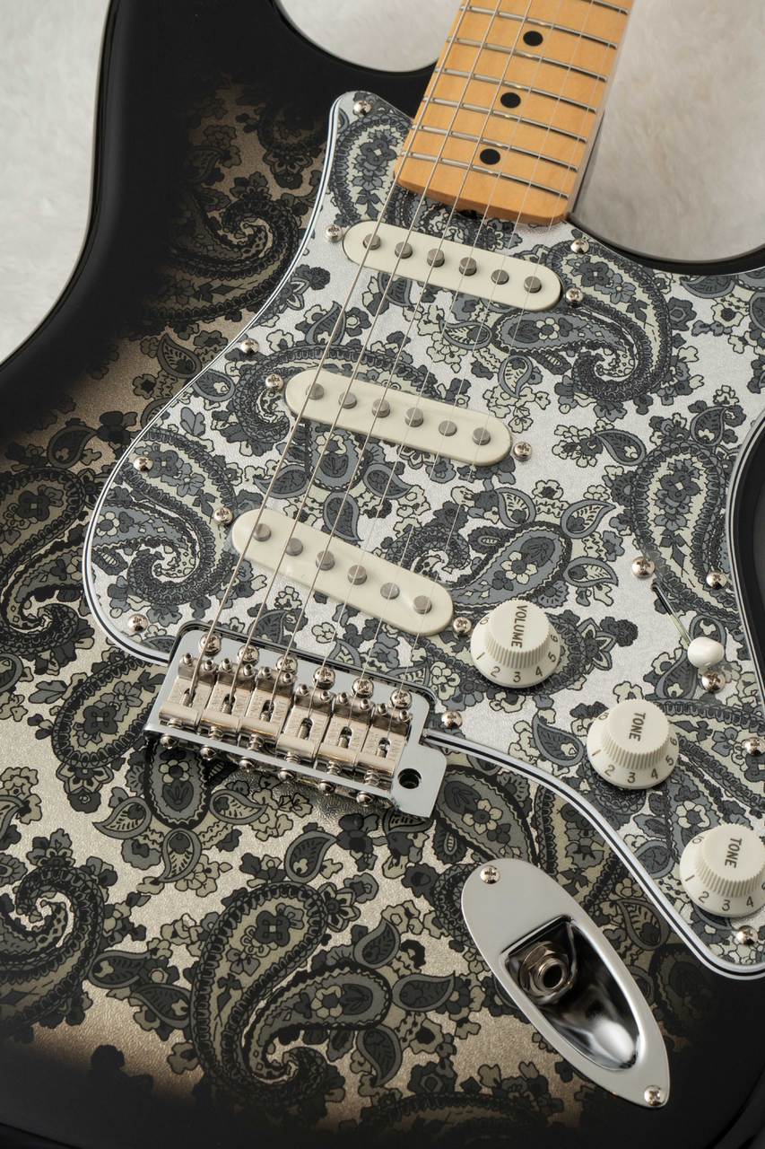 りーばーばFENDERTraditional Fender Made in Japan Limited Stratocaster Black Paisley【限定復活