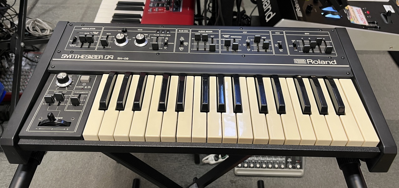 Roland SH-09 synthesizer ローランド シンセサイザーサイズ30✕60cm 