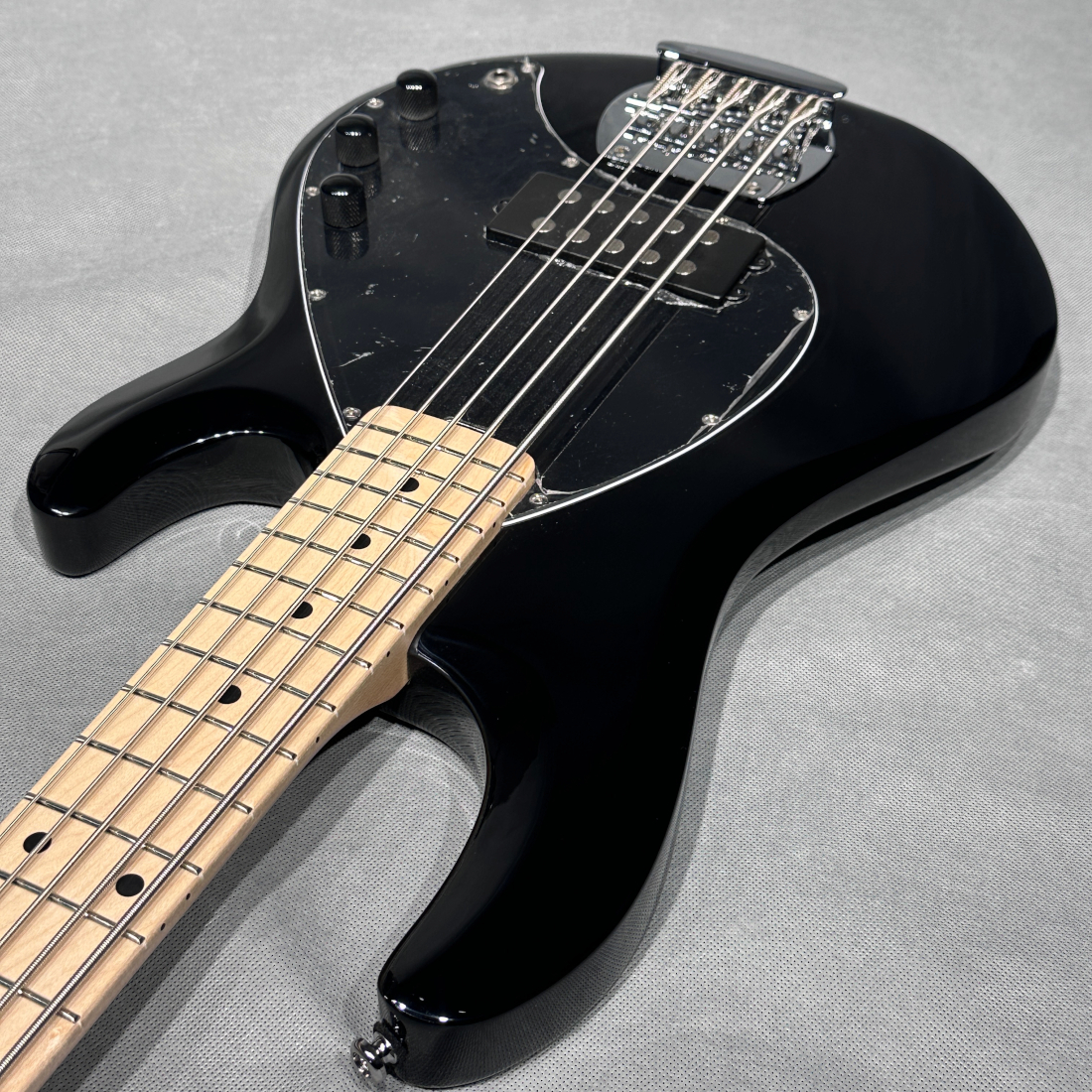 Sterling by MUSIC MAN S.U.B. STINGRAY RAY5 BK M1（B級特価）【楽器検索デジマート】