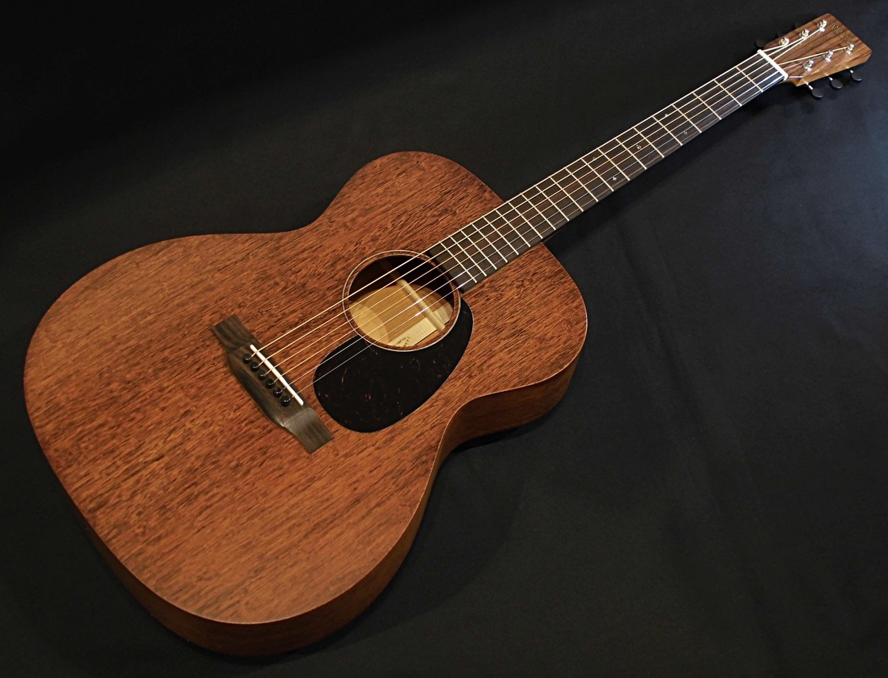 Martin 00-15M オールマホガニー単板 Martin 00-15M Mahogany マイク搭載！ 【 アンプに繋げる