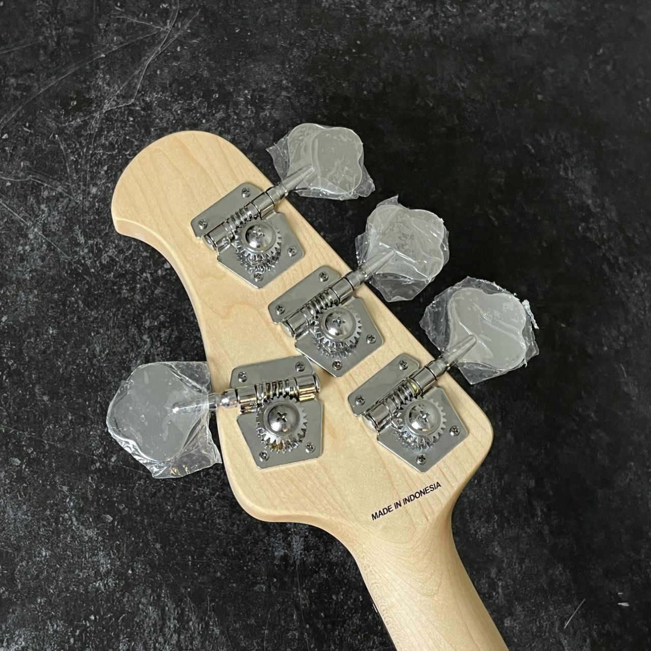 Sterling by MUSIC MAN STINGRAY RAY4 VC エレキベースSUB RAY4 【現物