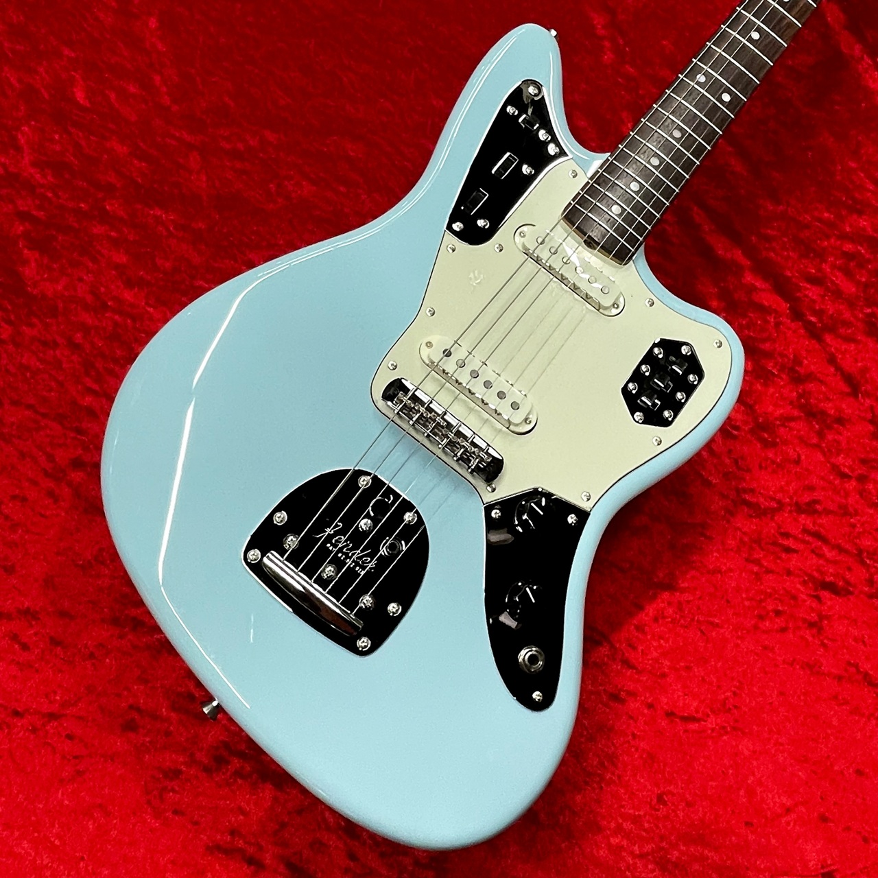 Fender FSR Made in Japan Traditional 60s Jaguar -Daphne Blue