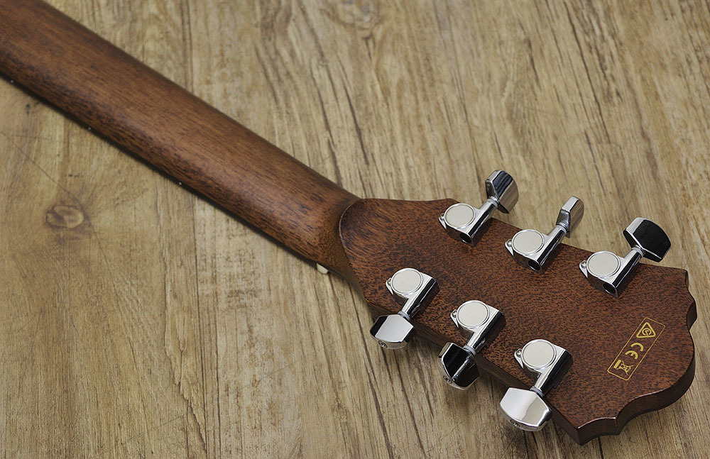 Ibanez AE-305NT（中古）【楽器検索デジマート】