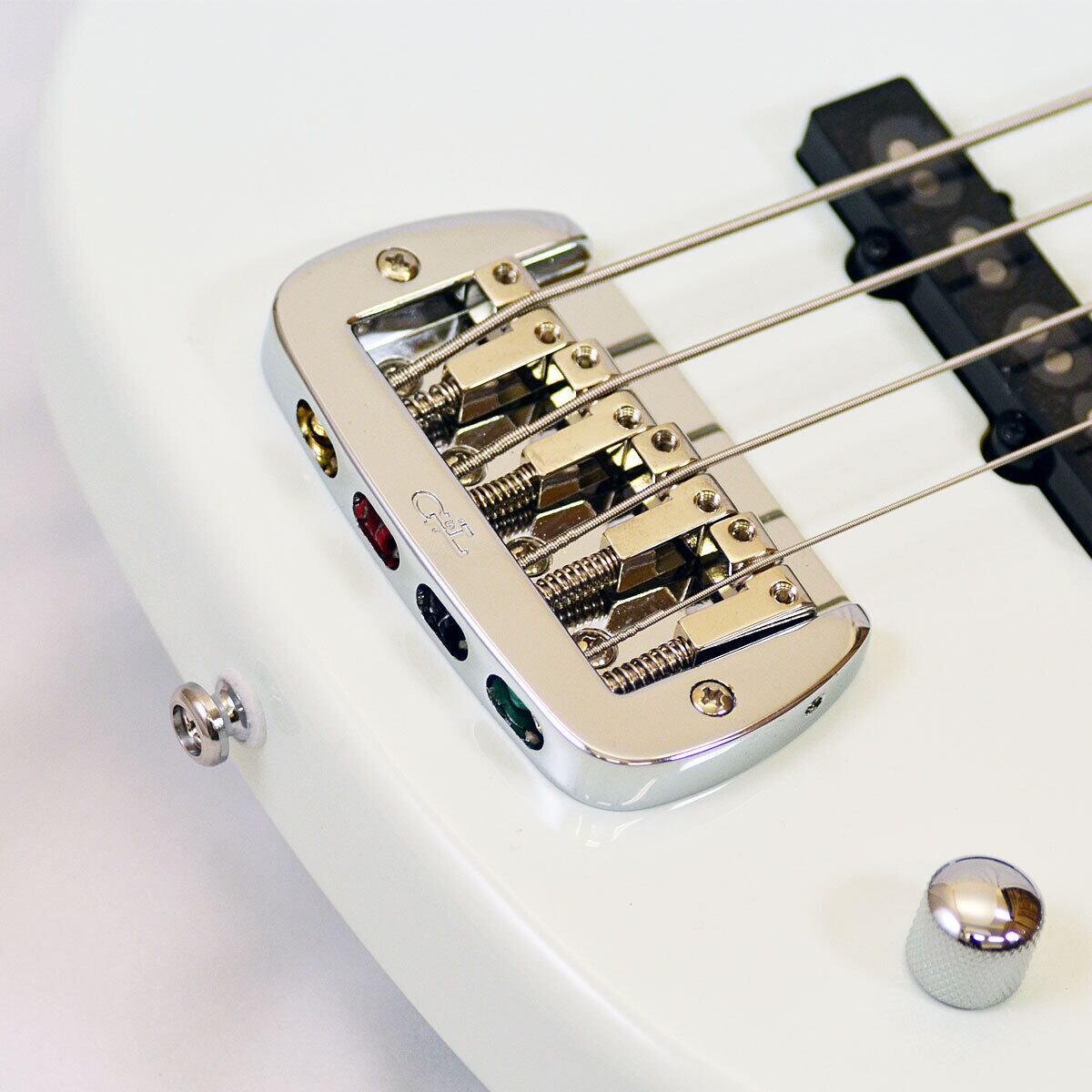 G&L tribute SB-2 エレキベース ベーシストの定番モデルとして愛され続ける名器「G&L SB-2」の