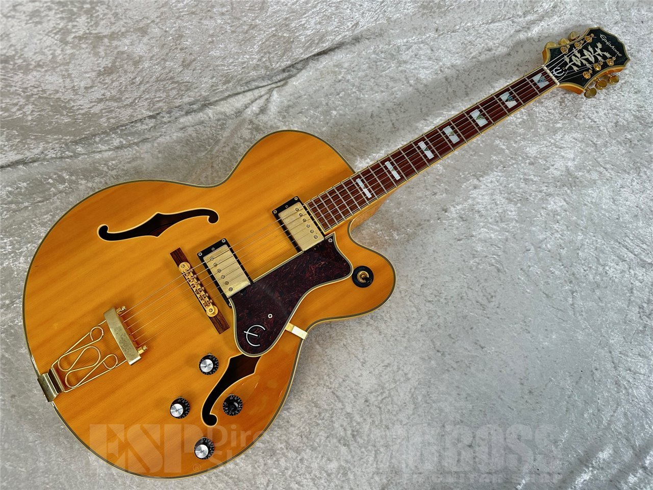 (新品同様) Epiphone Broadway フルアコ ナチュラル色 新品同様) Epiphone Broadway フルアコ ナチュラル色 - メルカリ
