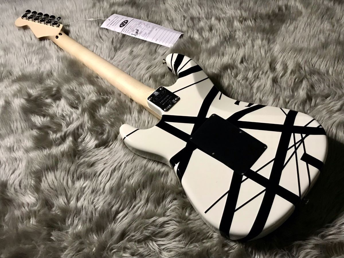 EVH Stripe Series White with Black Stripes エレキギター（新品/送料