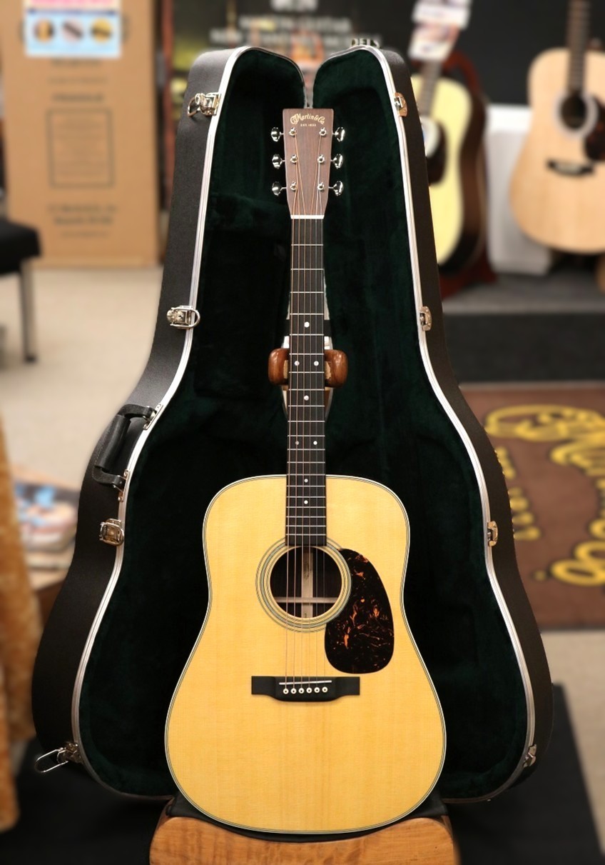 Martin 【Martin専門フロア】 D-28 Standard 【2024年製USED