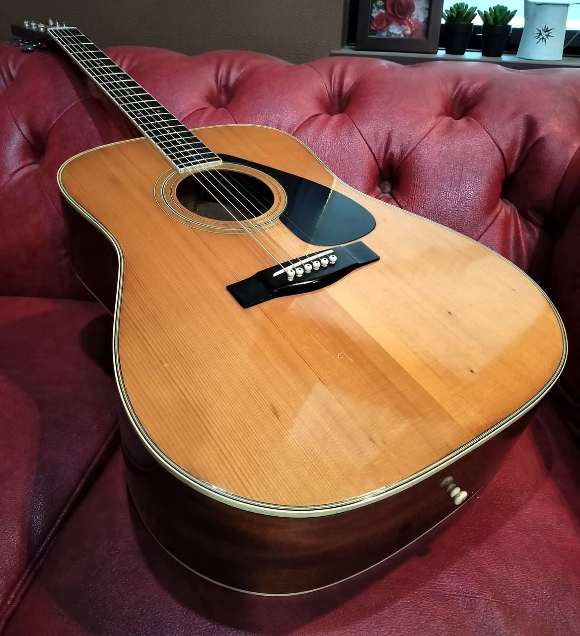 YAMAHAのMade In JapanアコギFG-200D美品だけど補修跡有り YAMAHAのMade In JapanアコギFG-200D美品だけど補修跡有り