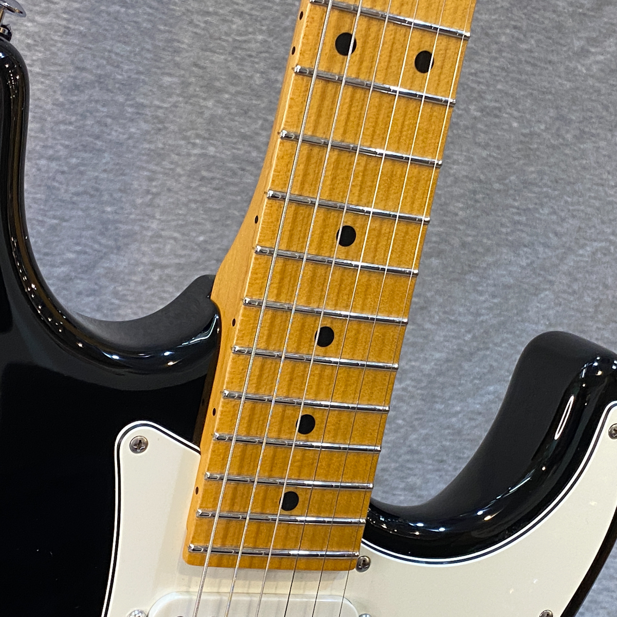 Suhr Modern 黒 スペックシート 純正ケース付き 調整済 2019年製