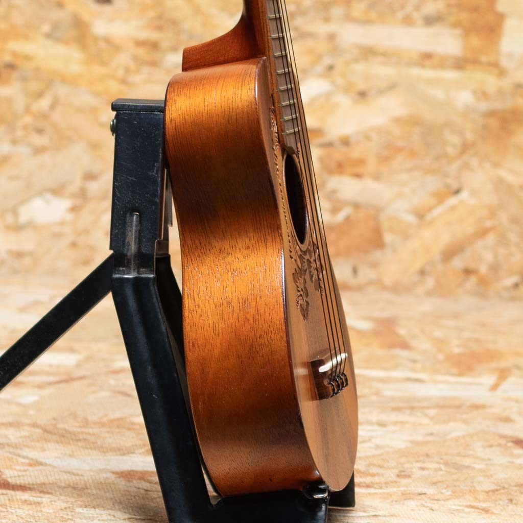 G String Hawaiian Style Soprano 2000