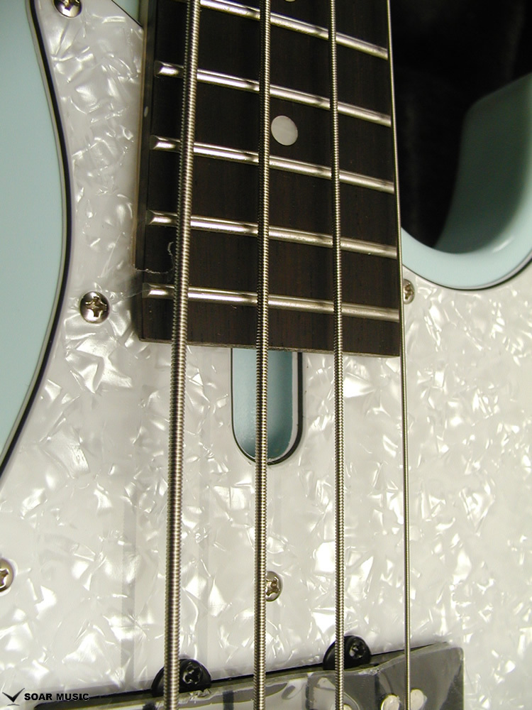 中古・美品 Bacchus WJB-mini ブルー バッカス小さ目の4弦ベース 楽天