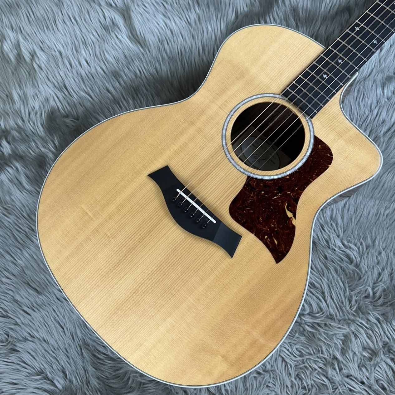 Taylor 214ce DLX 中古　美品 Taylor 214ce koa DLX（中古）【楽器検索デジマート】