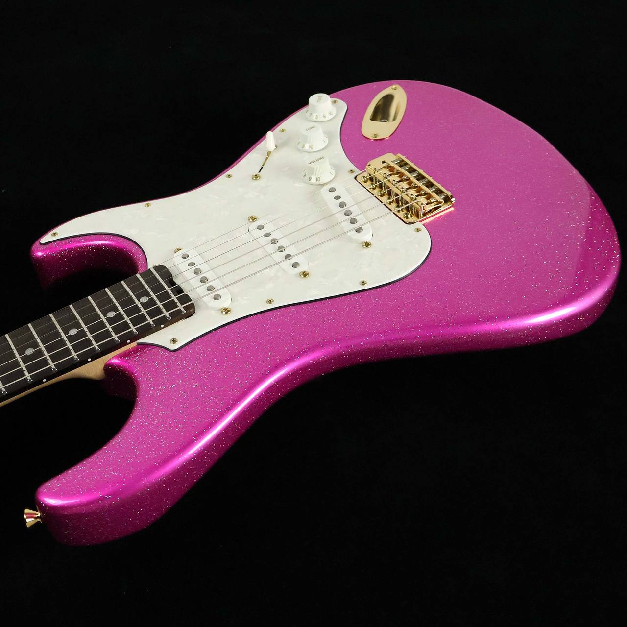 ストラトキャスタータイプピンクペイズリー Showman Trickstar Fender