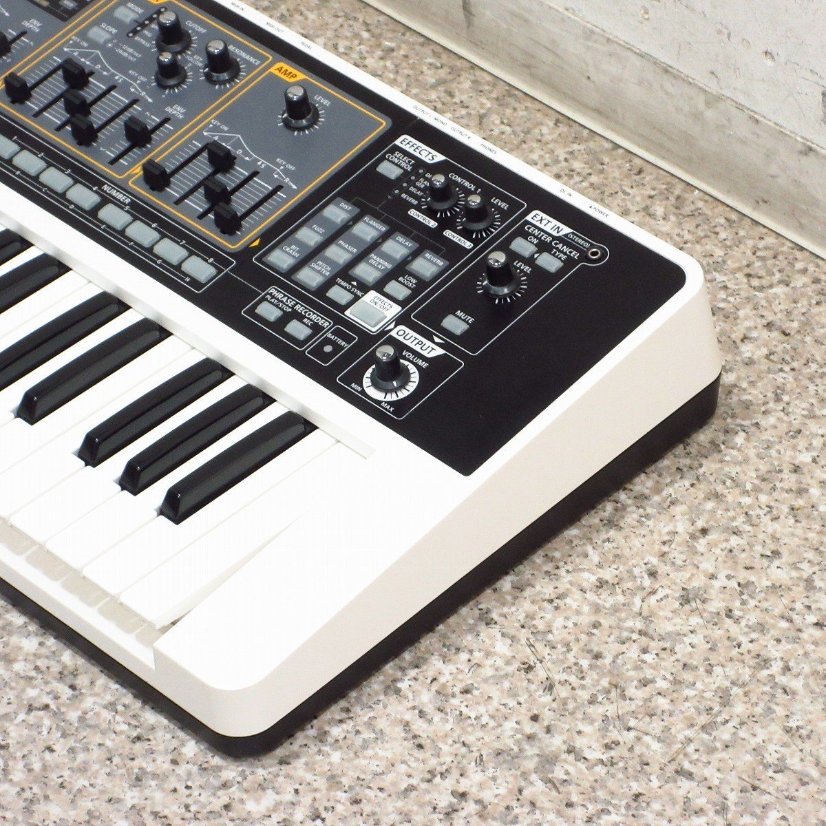 Roland SH-01 GAIA シンセサイザー 37鍵 Amazon.co.jp: Roland Gaia sh-01 | 37キーtriple-stacked