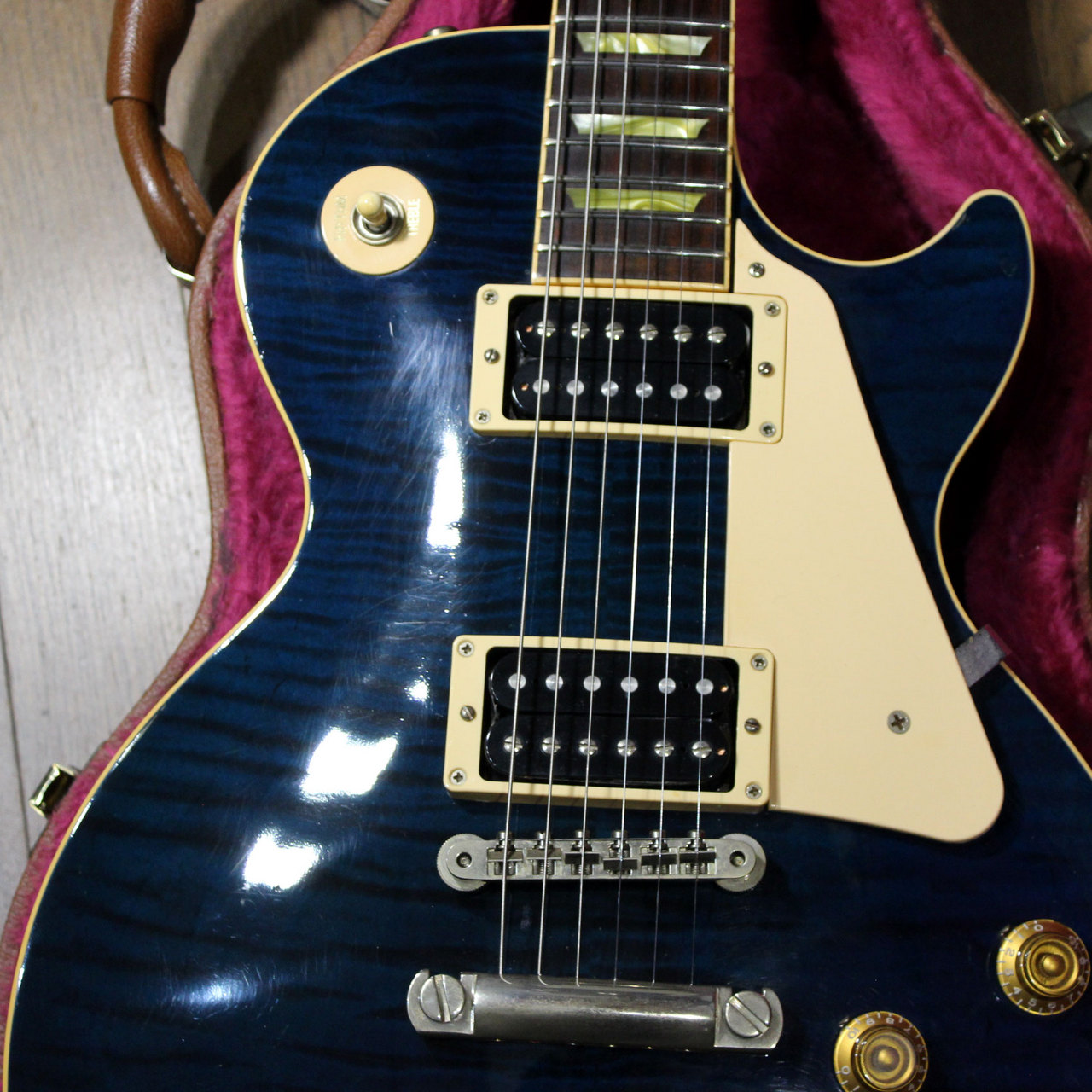 Gibson Les Paul Classic Plus Manhattan Midnightレスポール Gibson Les Paul Classic Plus Manhattan Midnightレスポール