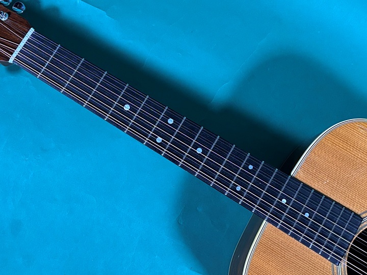 Martin D-12-28 美品　【ハードケース付き】 ハン様専用 Martin D-12-28 美品 【ハードケース付き】 - メルカリ
