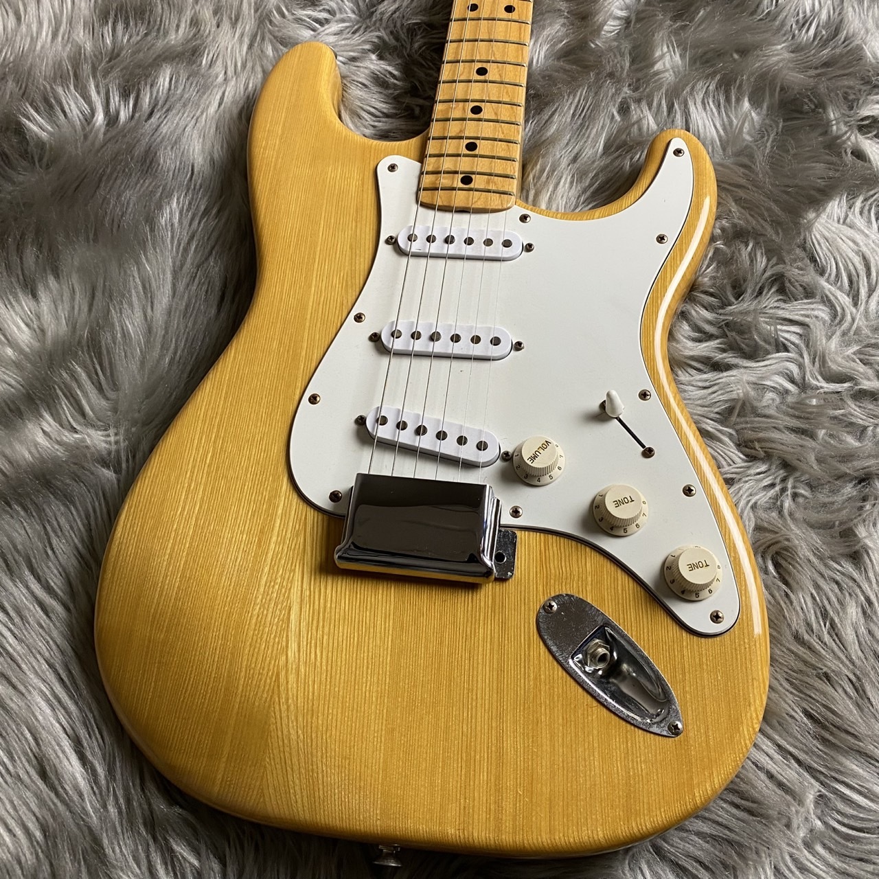 Heerby ハービー excellent-type1000 ストラト heerby Excellent-TYPE 1000 税込販売価格 ￥59,800- ビンテージ