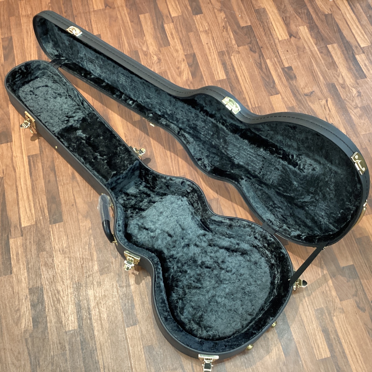 Zemaitis 純正ハードケース エレキギター 22F用 #1【B級特価品】（B級