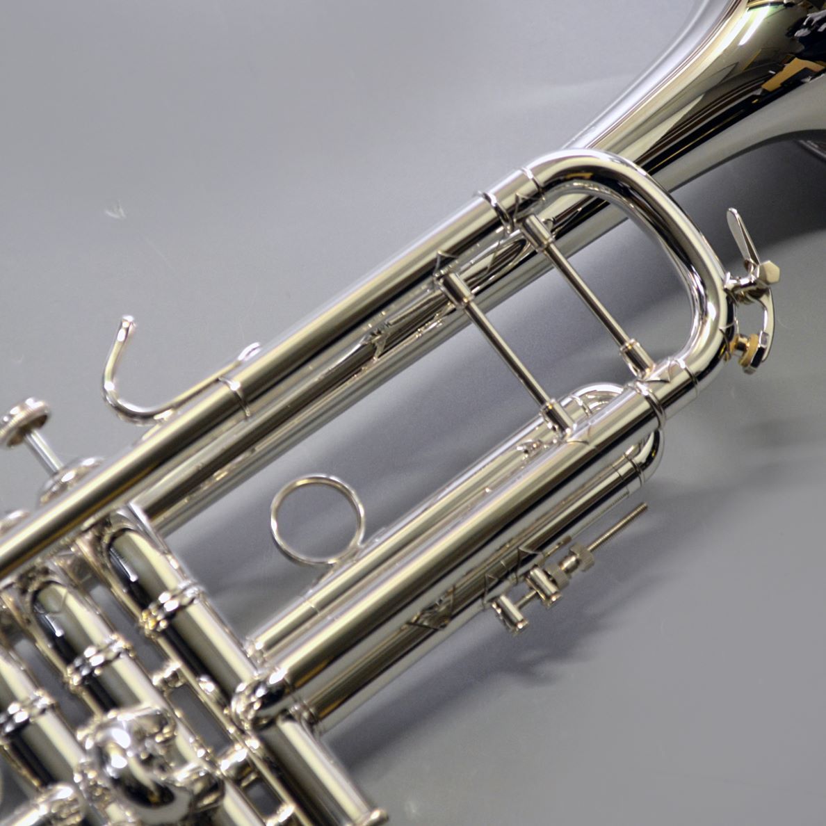 Bach 180ML37SP イエローブラス・シルバー仕上げ B♭ トランペット