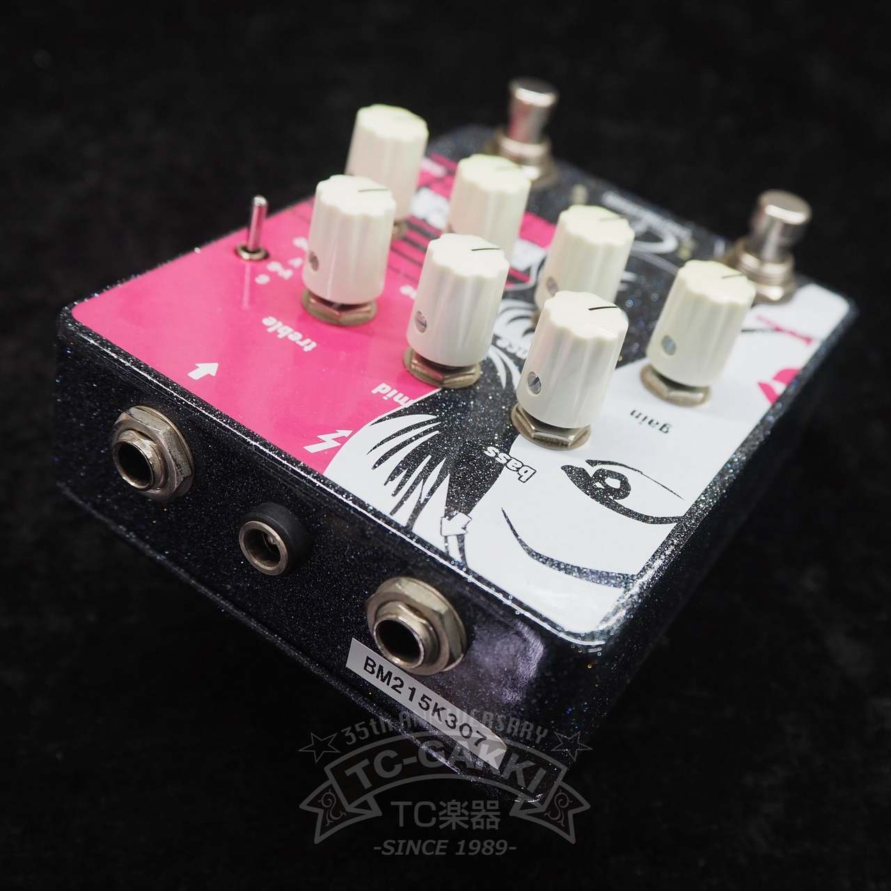 Crazy Tube Circuits　BLACK MAGIC 初代 Crazy Tube Circuits Black Magic Distortion Pedal - YouTube