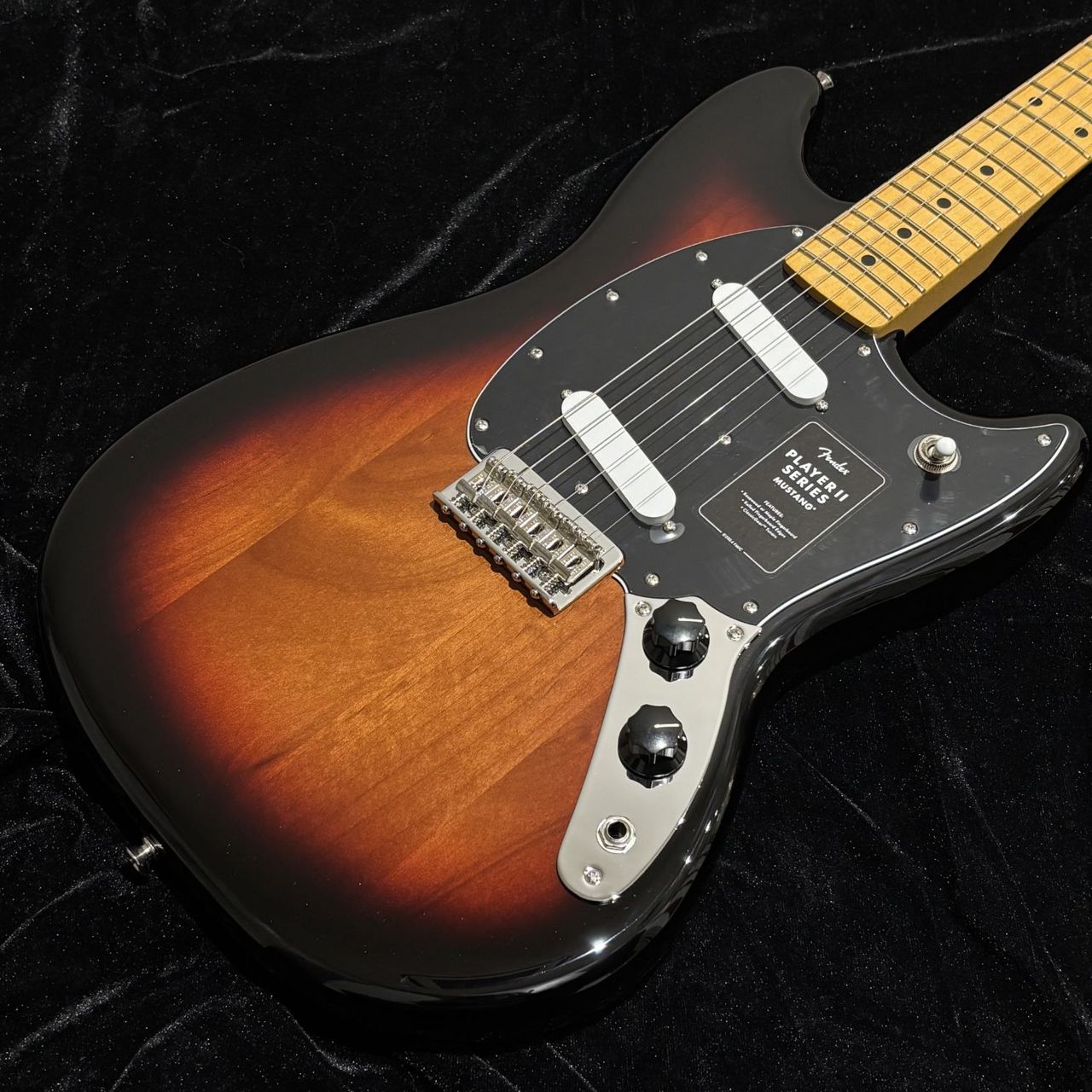 Fender Player II Mustang 3-Color Sunburst エレキギター ムスタング