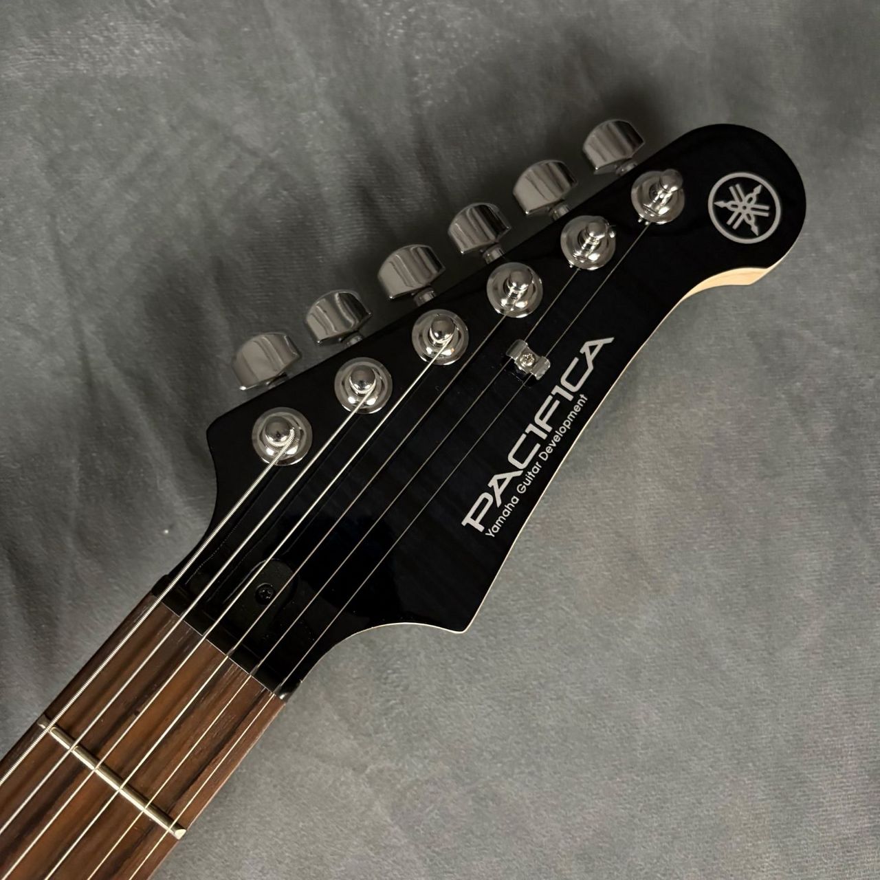 YAMAHA PACIFICA212VFM TBL トランスルーセントブラック