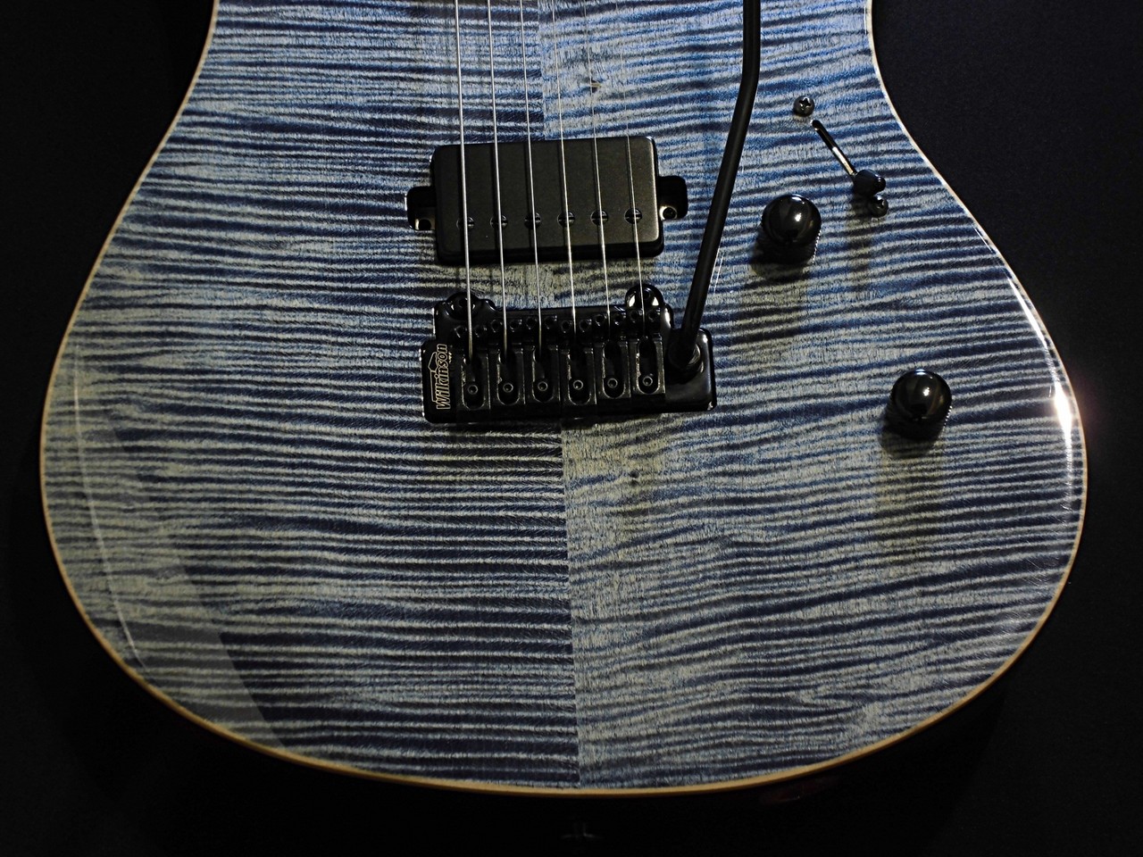 Black Smoker Futura-S HH / 5A Flame Sycamore Top Birds Eye Maple