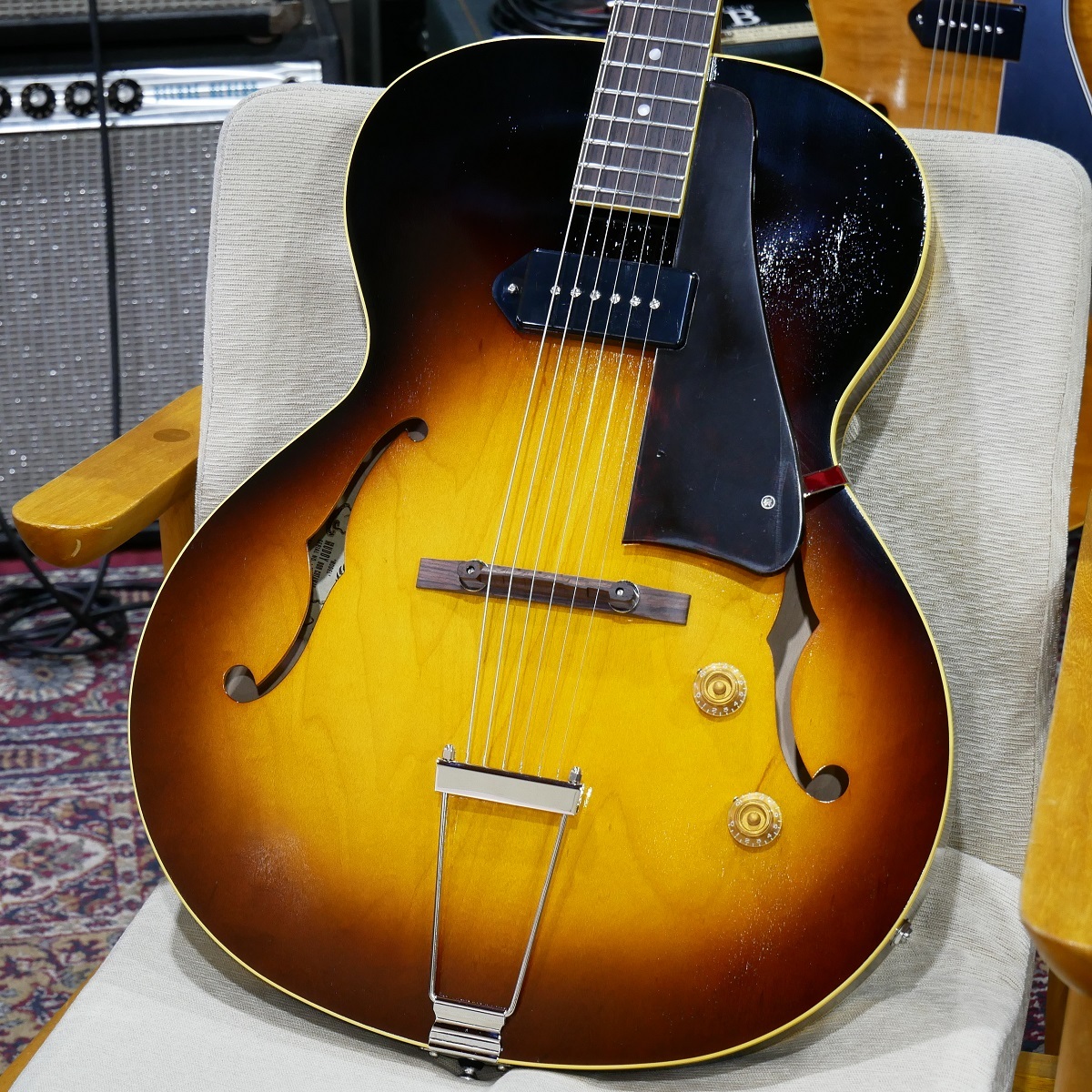 KING SNAKE Muddy Non Cutaway / Tobacco Sunburst 【フルアコ