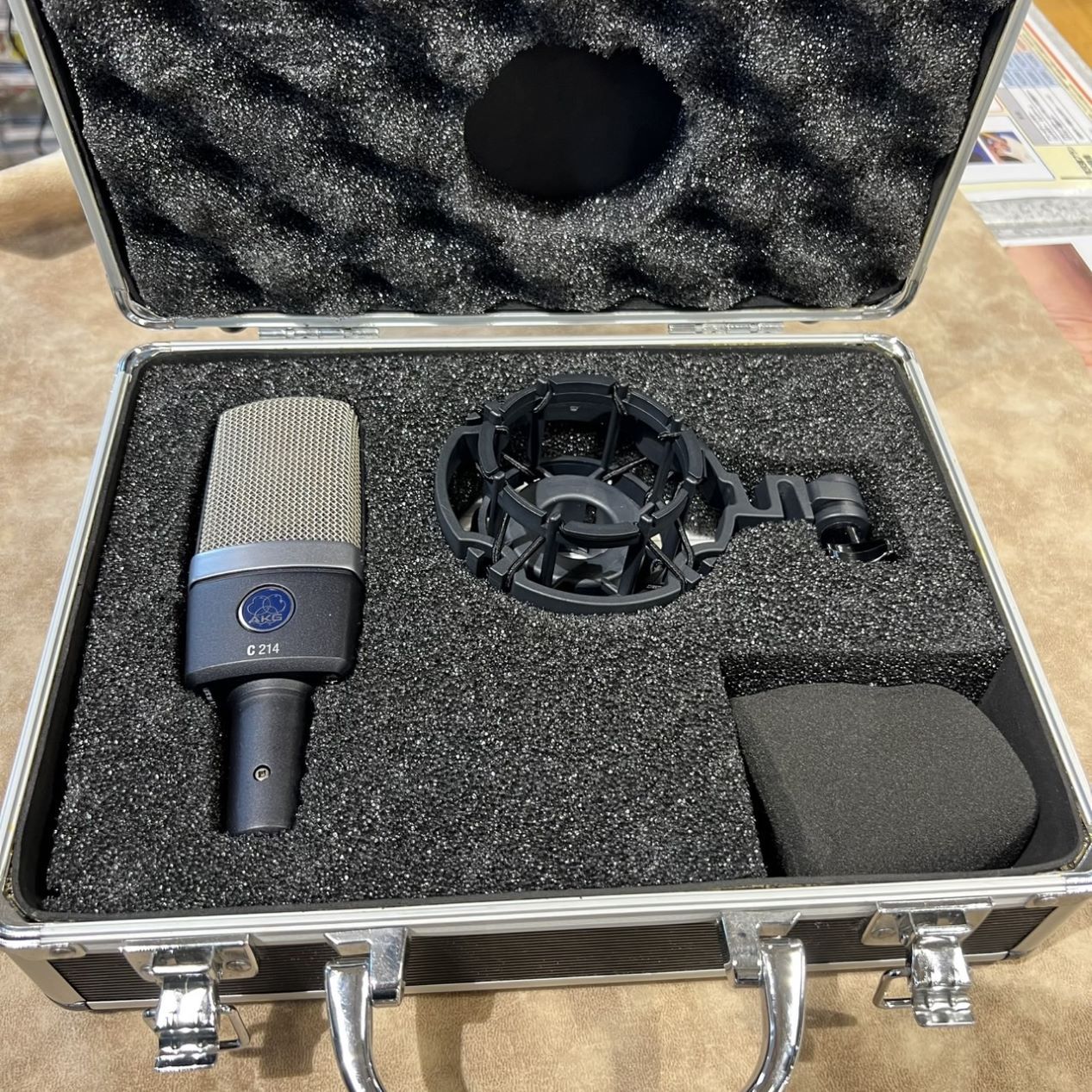 AKG C214 2本セット 2点セット ホビー・楽器・アート AKG C214